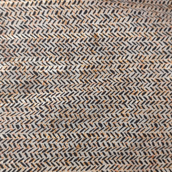 Black and Tan Patterned Blouse - Picture 6 of 6